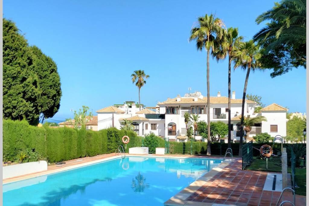Appartement Dona Carlota Gardens, Sea Views, Pool, Restaurant à Torremolinos Extérieur photo