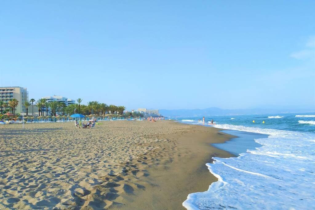 Appartement Dona Carlota Gardens, Sea Views, Pool, Restaurant à Torremolinos Extérieur photo