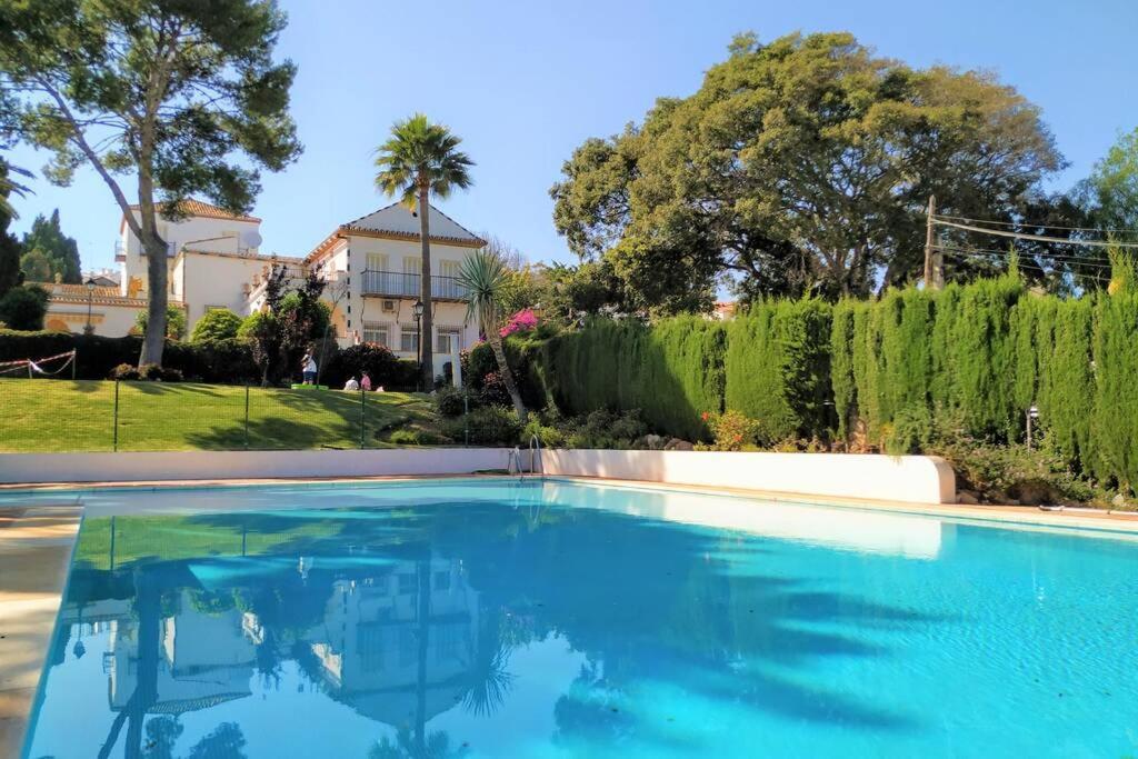 Appartement Dona Carlota Gardens, Sea Views, Pool, Restaurant à Torremolinos Extérieur photo